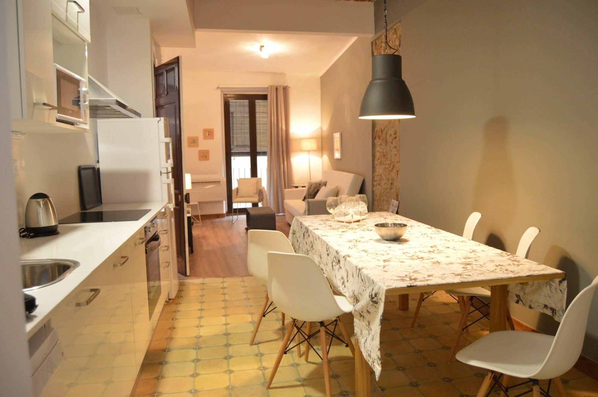Tarragona Suites Mediona Εξωτερικό φωτογραφία