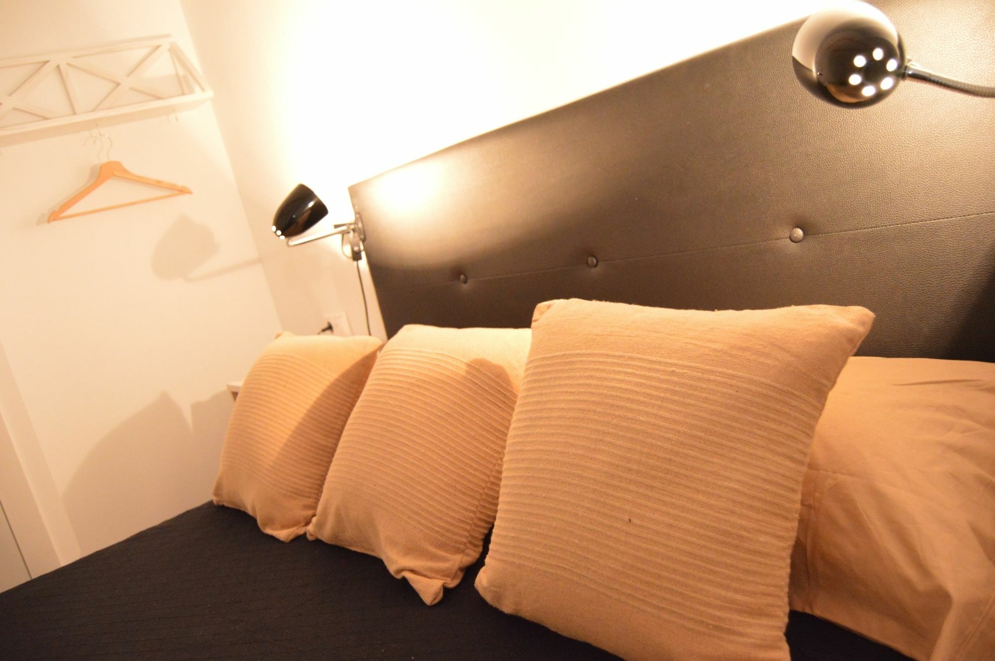 Tarragona Suites Mediona Εξωτερικό φωτογραφία