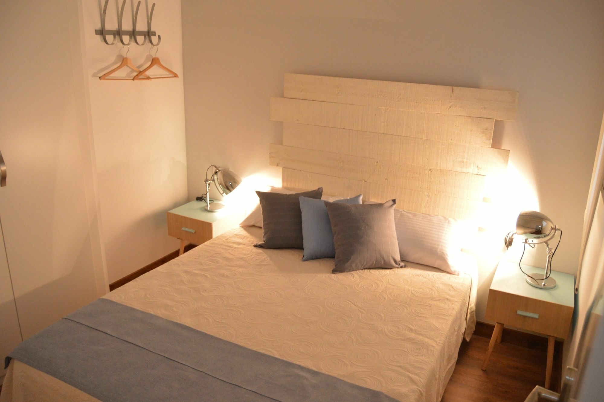 Tarragona Suites Mediona Εξωτερικό φωτογραφία