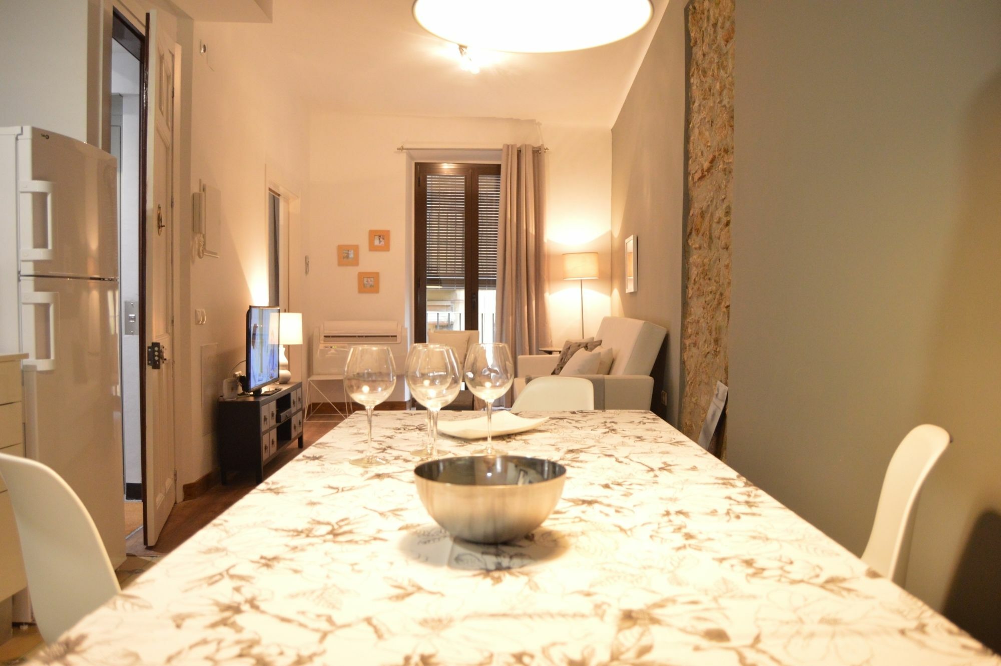 Tarragona Suites Mediona Εξωτερικό φωτογραφία