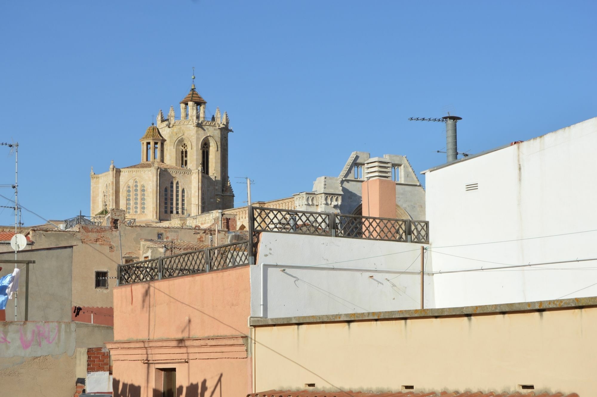Tarragona Suites Mediona Εξωτερικό φωτογραφία