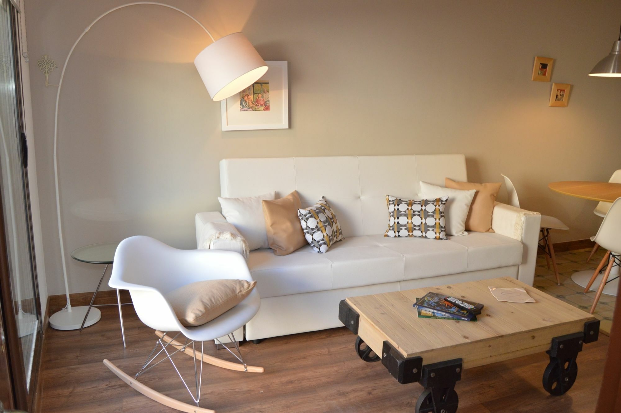 Tarragona Suites Mediona Εξωτερικό φωτογραφία
