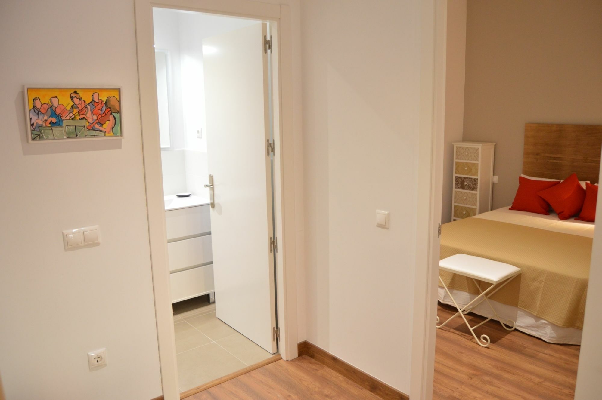 Tarragona Suites Mediona Εξωτερικό φωτογραφία
